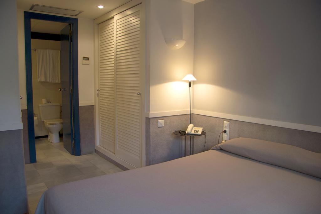 Apartamentos Descartes Barcelona Exterior foto