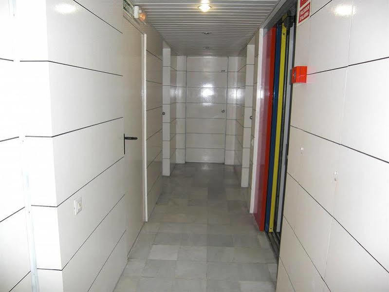 Apartamentos Descartes Barcelona Exterior foto